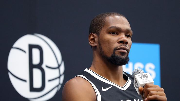 Kevin Durant Claps Back At "Sensitive" Fans On Twitter