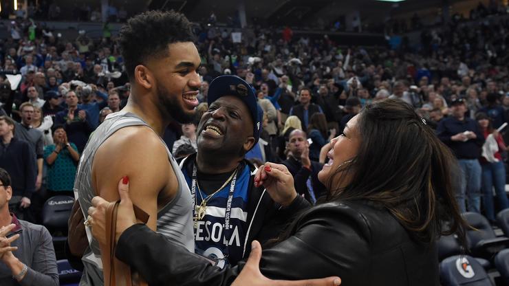 Karl-Anthony Towns Posts Mother's Day Tribute To His Late Mother