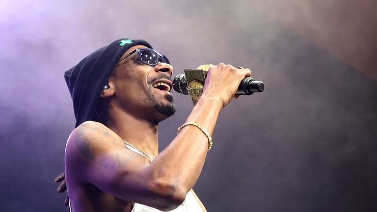 Snoop Dogg Changes Tune On Michael Jordan After "The Last Dance"