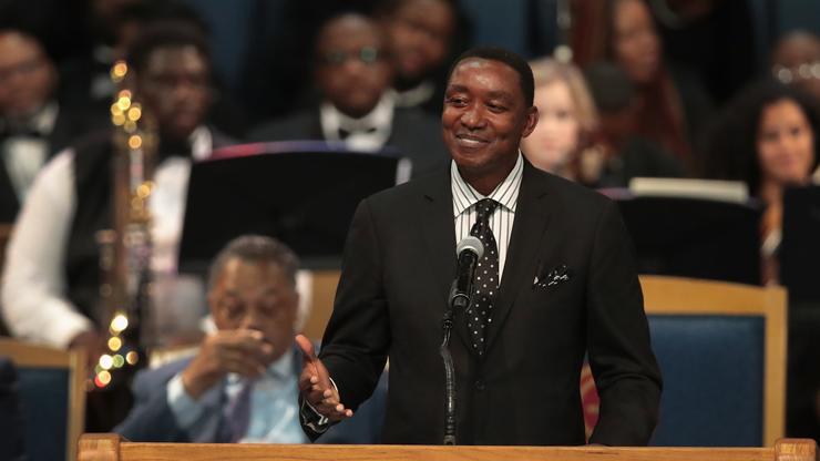 Isiah Thomas Makes Peculiar Claim About Michael Jordan