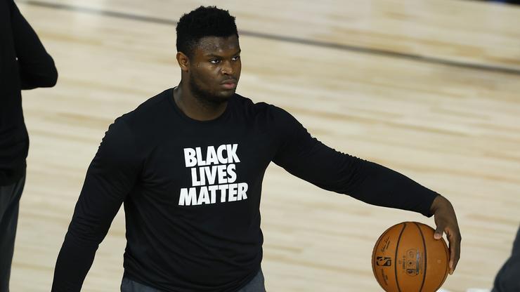 Zion Williamson Claps Back At Critics Calling Him "Overweight"