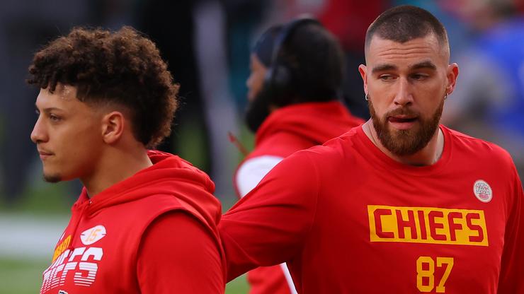 Patrick Mahomes Reacts To Travis Kelce's Massive New Contract