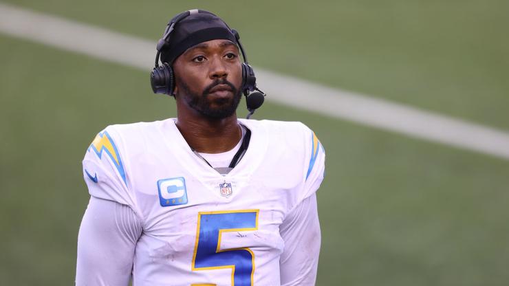 Tyrod Taylor Out Indefinitely After Chargers' Doctor Punctures His Lung