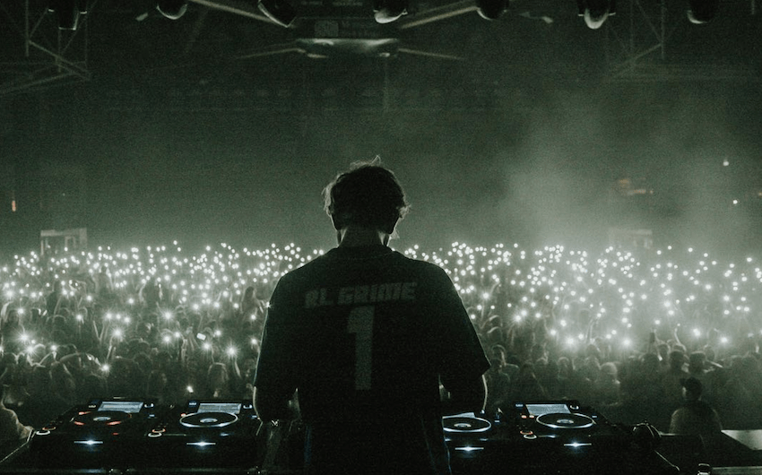 LISTEN: RL Grime Links With ISOxo For Spicy New Trap Banger, "Stinger"