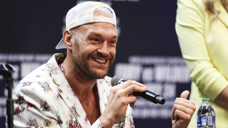 Tyson Fury Believes Jake & Logan Paul Are Great For Boxing