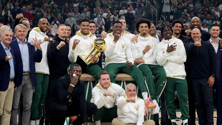 Milwaukee Bucks Reveal High-Tech Championship Rings On NBA's Opening Night