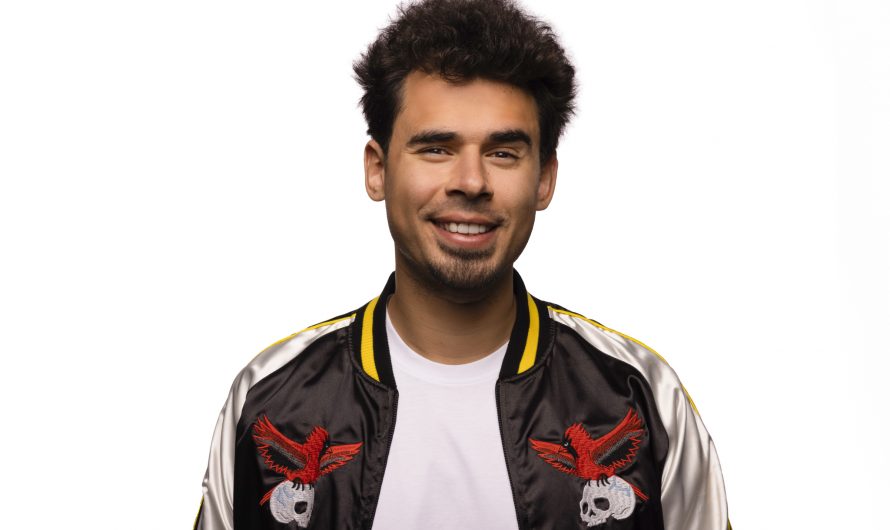 LISTEN: Afrojack Unleashes Tech House Inspired Heater 'To The Floor' with Black V Neck