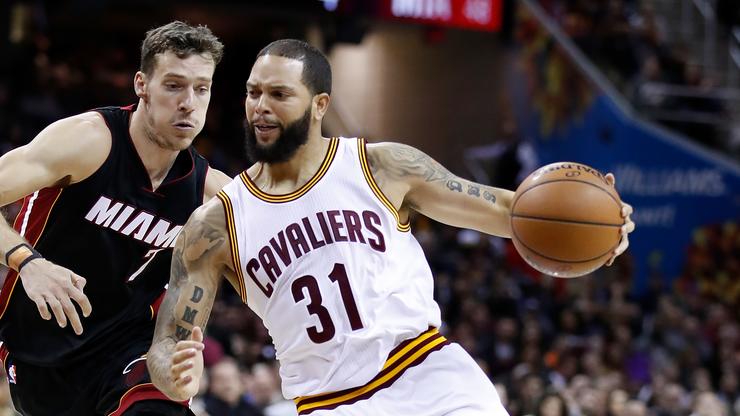 Deron Williams Explains Why He Won't Go Out Like Nate Robinson