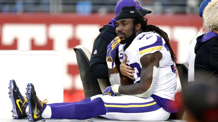 Dalvin Cook Carted Off Field With Dislocated Shoulder During Vikings' Loss To 49ers