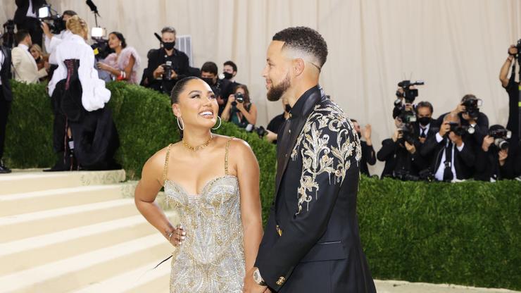 Steph Curry & Ayesha Allegedly Have Open Marriage With Side Flings: Report