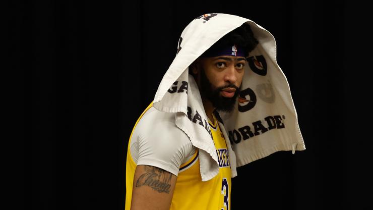 Pelicans Get Back At Anthony Davis With Epic Troll