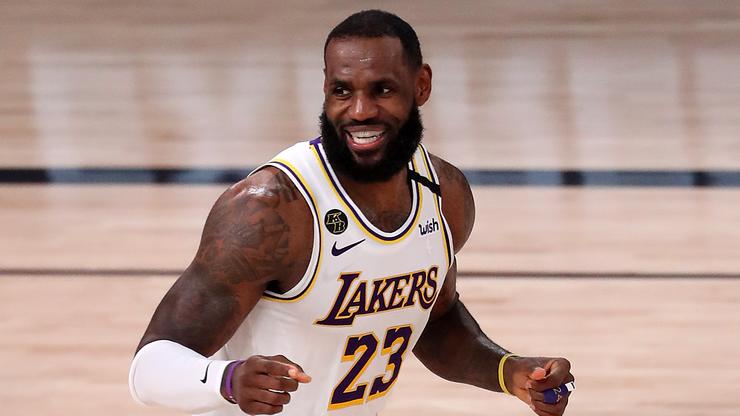 LeBron James Vibes To Kendrick Lamar's "Mr. Morale & The Big Steppers" On IG