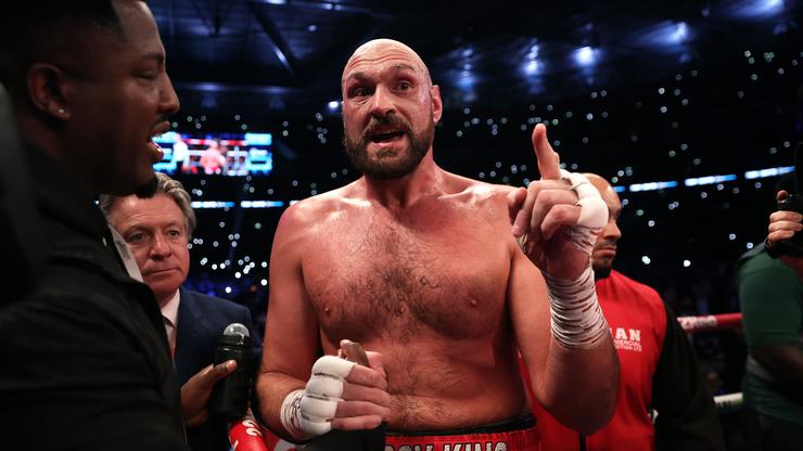 Tyson Fury Tries To Kick Taxi After Dispute With Driver