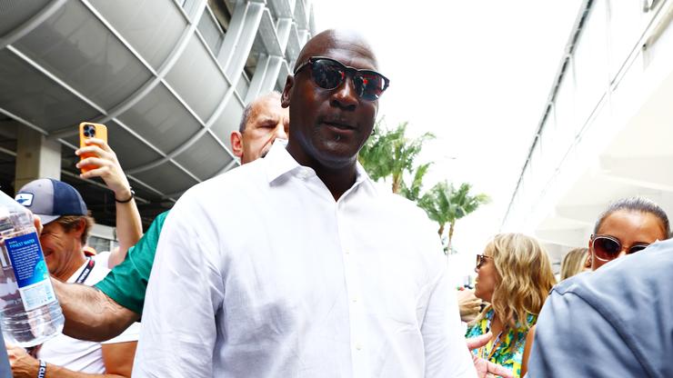 Michael Jordan Snubs Young Fans Looking To Get A Picture