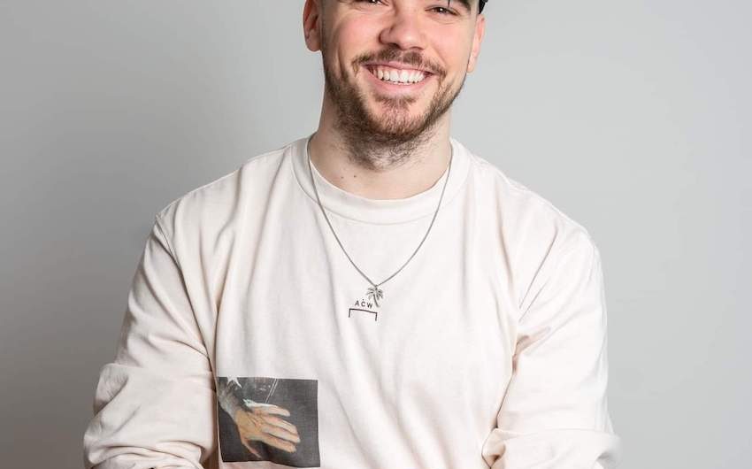 LISTEN: San Pacho Unleashes Summer House Heater "Trompeta"
