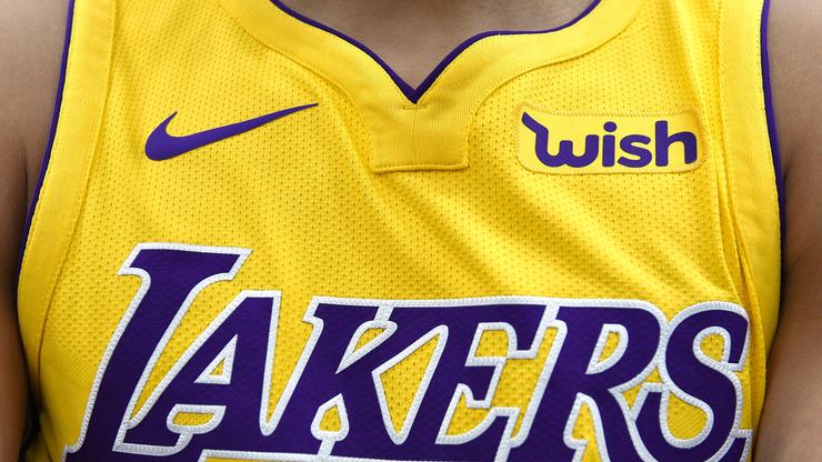 Lakers Make Key Signing Amid Kyrie Irving Rumors