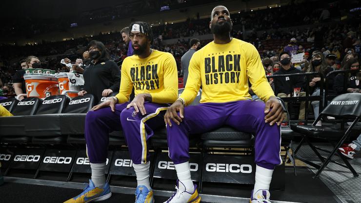 LeBron James & Anthony Davis React To New Lakers Jerseys