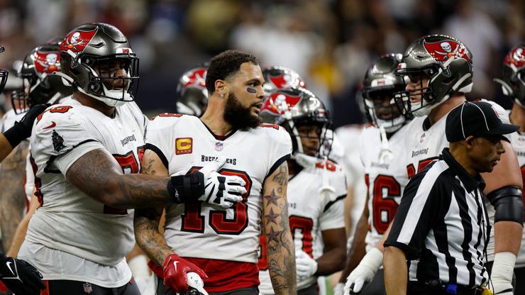 Mike Evans Hit With Stiff Punishment After Marshon Lattimore Fight